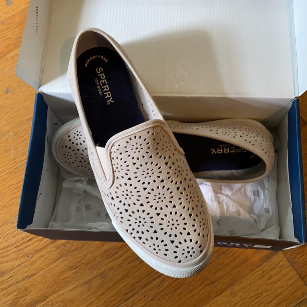 sperrys pink memory form seaside perf